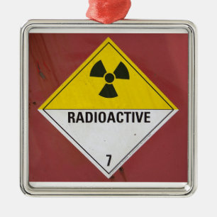 Ornement En Métal Radioactif