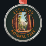 Ornement En Métal Redwood National Park Cercle en détresse rétro<br><div class="desc">Design d'illustration vectorielle de séquoia. Le parc protège de vastes prairies,  des forêts de chênes,  des rivières sauvages et 60 miles de côtes accidentées.</div>