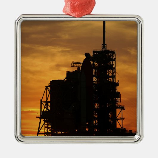 Ornement En Métal Space Shuttle Atlantis sur le pad de lancement (Devant)