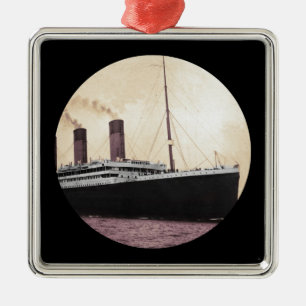 Ornement En Métal Titanic en mer