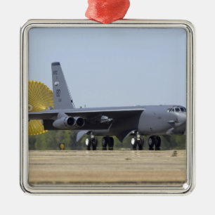 Ornement En Métal Un B-52 Stratofortress déploie son parachute-