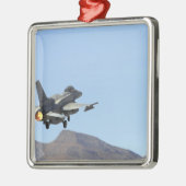 Ornement En Métal Un F-16E des Émirats arabes unis (Gauche)