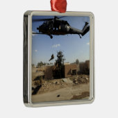 Ornement En Métal Un rappels pararescueman d'un HH-60 2 (Droite)