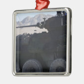 Ornement En Métal Un véhicule blindé léger tire (Gauche)