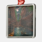 Ornement En Métal Vue éclairée par la lune de la canalisation (Gauche)