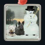 Ornement En Métal Westie & Scottie Construire un Snowman<br><div class="desc">Oui, ils l'ont construit eux-mêmes ! ! Ce Westie et Scottie passent une bonne journée d'hiver ensemble ! Avez-vous un Westie et Scottie, nous le faisons ! Ces designs sont créés à partir de mon oeuvre originale et disponibles sur les vêtements, la nouveauté et les cadeaux! Profite ! !</div>