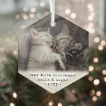 Ornement En Verre 1er Noël 2 Chats ou n'importe quel animal Photo si<br><div class="desc">Célébrez les joies simples de vos plus récents membres de la famille furry avec un ornement photo en forme d'hexagone. Kitten photo et tout le texte sur ce modèle sont simples à personnaliser. Si vous préférez, changez "Notre premier Noël" en un mot ou créez un ornement commémoratif. Il peut être...</div>