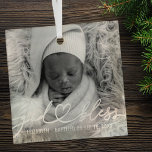 Ornement En Verre Baptême Simple Élégant Moderne Coeur Bébé Photo<br><div class="desc">Ce design simple et moderne est composé de typographie serif et ajouter une photo personnalisée,  ajouter le nom du bébé et le mois et l'année du baptême</div>