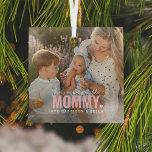 Ornement En Verre Cute Custom Photo Keepsaké MOMMY Cadeau<br><div class="desc">Photo personnalisée moderne ornement de Noël avec le texte "Il n'y a personne qui ressemble à MOMMY" avec une combinaison de script et sans typographie et un petit coeur mignon. Personnalisez avec le/les nom(s) de qui il est. Ce ornement fonctionnait pour (grand-père, mère, père, soeur, etc). Un cadeau de conservation...</div>