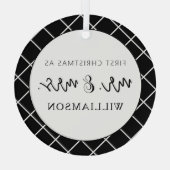 Ornement En Verre Elégant M. et Mme First Christmas Mariage Cadeau (Verso)