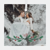 Ornement En Verre Holly Haf Wreath Monogram Winter Wedding Photo (Verso)
