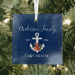 Ornement En Verre Nautical Lake House Hiver Floral Marine Bleu<br><div class="desc">Script élégant Nautical Lake Maison Nom de famille Marine Blue Glass Ornement. Ancre surmontée d'aquarelle florale y compris poinsettias rouges,  cônes de pin et autres belles verdure d'hiver.</div>