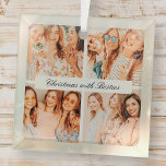 Ornement En Verre Noël Chic Moderne Avec Besties 4 Vacances Photo<br><div class="desc">Design est composé de typographie chic moderne avec police de script. Ajoutez 4 photos personnalisées de vos amis ou amis Bff.</div>
