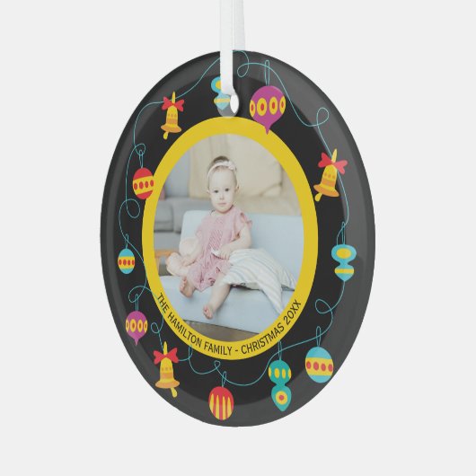 Ornement En Verre Noël Fun Personnalisé Fun Modern Wreath Photo (Avant gauche)