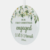Ornement En Verre Notre premier Noël engagé couple personnalisé (Avant gauche)