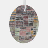Ornement En Verre Patchwork Quilt Collage Impression transparente. (Avant droite)