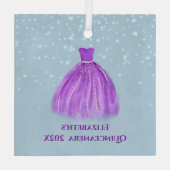 Ornement En Verre Robe Magenta Quinceanera sur bleu étoilé avec nom (Verso)