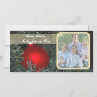 Ornement En Verre Rouge Dans Un Carte photo D'Arbr