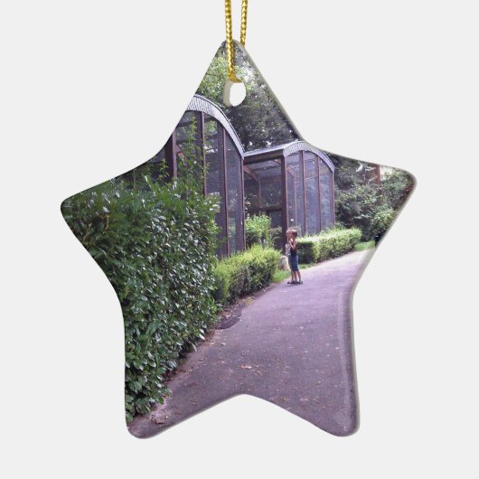 Ornement Étoile En Céramique deux enfants dans le parc (Gauche)