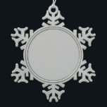 Ornement Flocon De Neige Ajoutez du charme à votre arbre avec saké joyeux<br><div class="desc">Élevez votre décor de vacances avec notre collection de décorations de Noël. Fabriqués à la main et personnalisés,  nos ornements décoratifs sont parfaits pour ajouter une touche unique à votre arbre.</div>