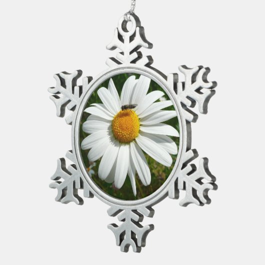 Ornement Flocon De Neige Bee on Daisy Alaskan Summer Nature (Vue impression)