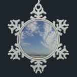 Ornement Flocon De Neige Bethany Beach II<br><div class="desc">Certaines plages de la côte Est regorgent de monde et de bâtiments, d'autres sont pleines de nature. Voici une simple photo de plage d'une plage tranquille du Delaware, Bethany Beach, pendant la basse saison en avril. Cette photo est également présentée comme le fond d'écran large "Bethany Beach II" de MLeWallpapers.com....</div>