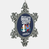 Ornement Flocon De Neige Ce garçon est maintenant Double chiffres Funny 10e (Gauche)