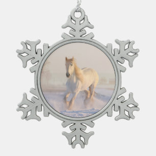 Ornement Flocon De Neige Cheval blanc dans la neige