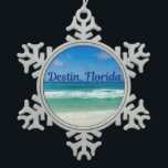 Ornement Flocon De Neige Destin Florida Beach Photographie<br><div class="desc">Une belle photo de plage prise dans la destination de vacances idéale de Destin,  Floride. Les magnifiques eaux vertes de Sandestin se lavent jusqu'au bord de mer sablonneux sous un ciel bleu serein pour faire la photo de vacances pittoresque parfaite.</div>