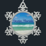 Ornement Flocon De Neige Destin Florida Beach Photographie<br><div class="desc">Une belle photo de plage prise dans la destination de vacances idéale de Destin,  Floride. Les magnifiques eaux vertes de Sandestin se lavent jusqu'au bord de mer sablonneux sous un ciel bleu serein pour faire la photo de vacances pittoresque parfaite.</div>