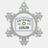 Ornement Flocon De Neige Entering Town Massachusetts Ludlow (Devant)