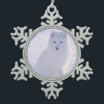 Ornement Flocon De Neige Jote Alaska Arctic Winter Fox Photo Conçu<br><div class="desc">Photo exquise du renard arctique de l'Alaska pendant les mois d'hiver. Parfaitement conçu sur un ornement de flocon de neige. Superbe décoration de vacances pour tous. Excellent pour le don et en famille ou entre amis. Le flocon d'eau douce a un cintre d'arbre avec lui.</div>