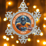 Ornement Flocon De Neige Joueur de football du lycée d'Orange Photo personn<br><div class="desc">Ce cool customisé de football du secondaire photo ornement de Noël en orange avec typographie blanche de votre équipe et nom du joueur. Personnalisez avec votre nom d'athlète à côté de la balle.</div>