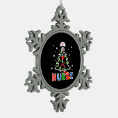Ornement Flocon De Neige Nurse Christmas Tree Stéthoscope RNLPN Scrub (Gauche)