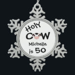 Ornement Flocon De Neige Personnalisé Funny Holy Cow 50th Birthday Ornament<br><div class="desc">Personalisé Humoristique Vache sainte Quelqu'un est 50 Anniversaire Snowflake Noël Ornament en noir et blanc.</div>