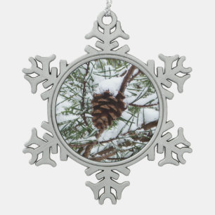 Ornement Flocon De Neige Snowy Pine Cône II hiver Photographie de la nature