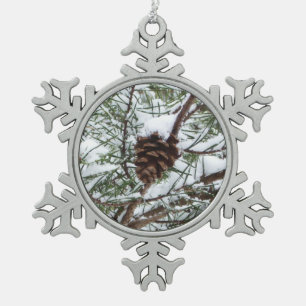 Ornement Flocon De Neige Snowy Pine Cône II hiver Photographie de la nature
