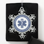 Ornement Flocon De Neige Symbole EMT personnalisé Technicien Médicale d'urg<br><div class="desc">Symbole EMT personnalisé Cadeaux de technicien Médicale d'urgence!</div>