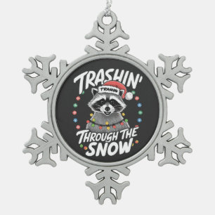Ornement Flocon De Neige Trashing Through the Snow Funny Raccoon Christmas