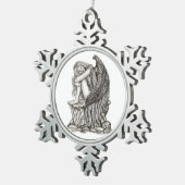 Ornement Flocon De Neige Un ange endormi sur la pierre (Vue impression)