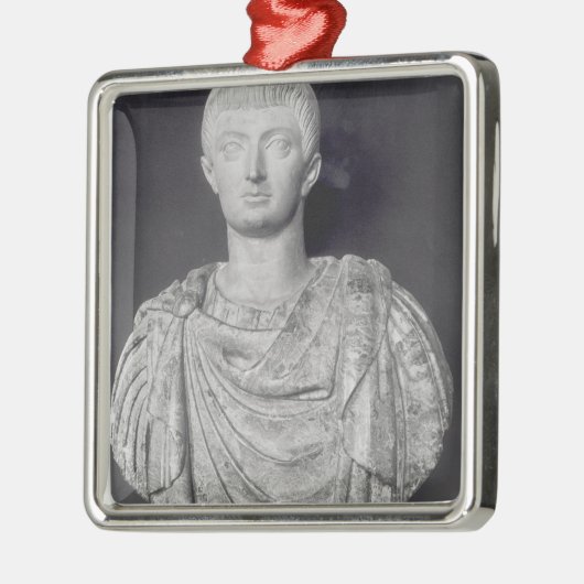 Ornement Métallique ANNONCE c.350 de Constantine I (Gauche)