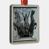 Ornement Métallique Boadicea, 1850s (bronze) (voyez également 33580) (Droite)