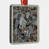 Ornement Métallique Briques et débris de blocaille de démolition de (Droite)