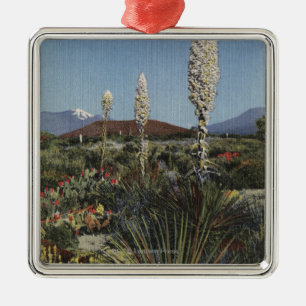 Ornement Métallique Cactus de CaliforniaYucca en fleur dans le désert