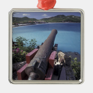 Ornement Métallique CARAÏBES, St. Barts, canon pointé sur la baie de