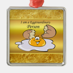 Ornement Métallique caricature personnage oeuf frit avec grand sourire