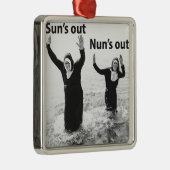 Ornement Métallique Des soleils nonnes (Droite)