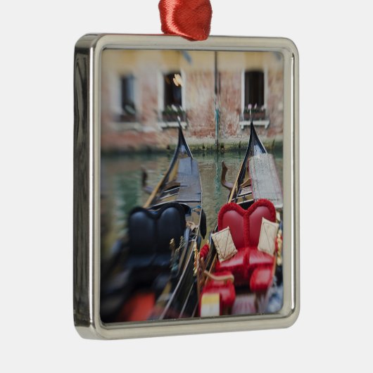 Ornement Métallique Italie, Venise, Focus sélectif de la Gondola dans (Droite)