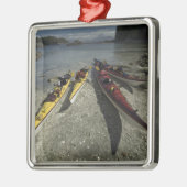 Ornement Métallique Kayaks sur l'île Dicebox, Broken Island Group, (Gauche)