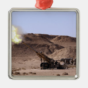 Ornement Métallique La flamme et la fumée émergent du museau